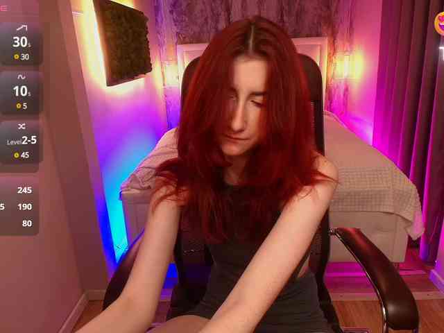 VioletBomer webcam