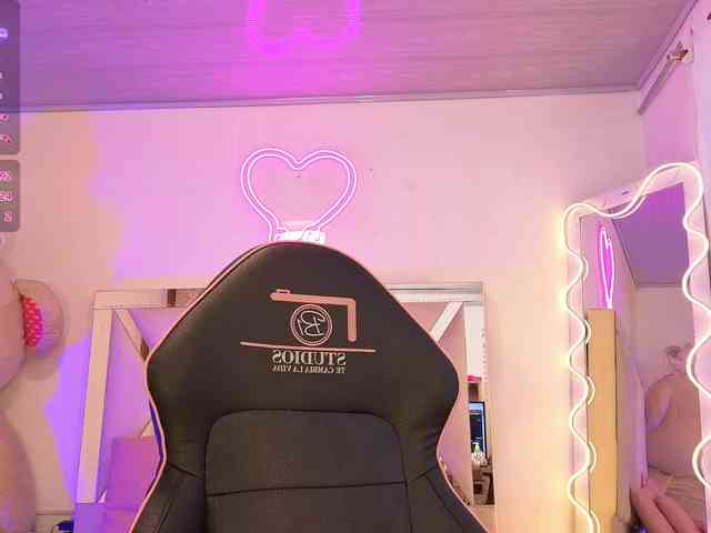 Jazmin-tay webcam
