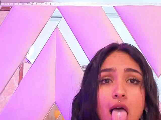 Jazmin-tay webcam