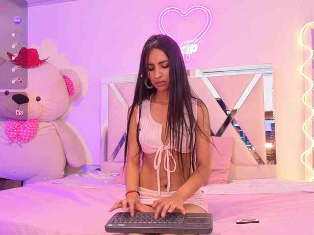 Jazmin-tay webcam