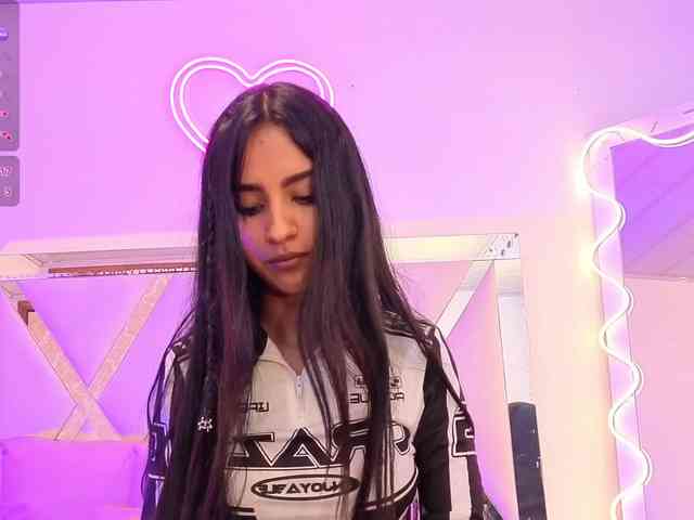 Jazmin-tay webcam