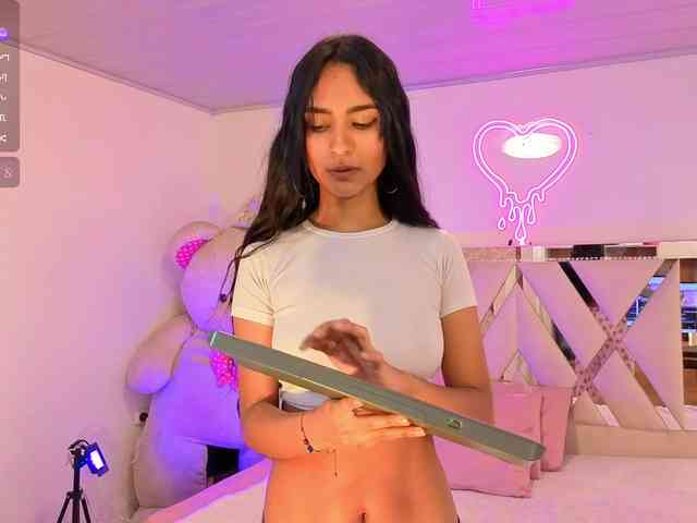 Jazmin-tay webcam