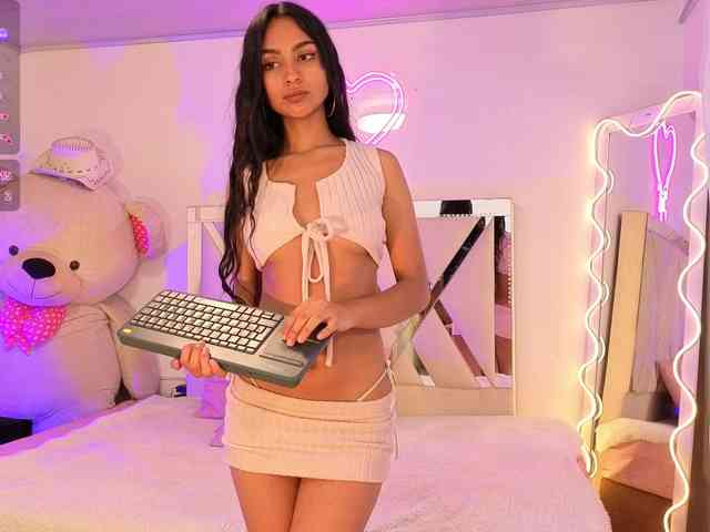 Jazmin-tay webcam