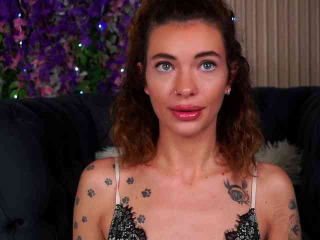 Amanda-Paw webcam