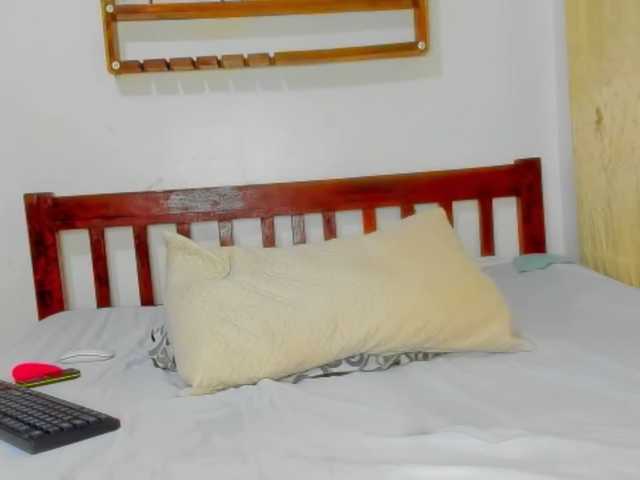 Sam9338 live cam profile