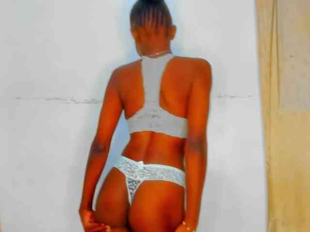 Sam9338 Live Webcam on BongaCams