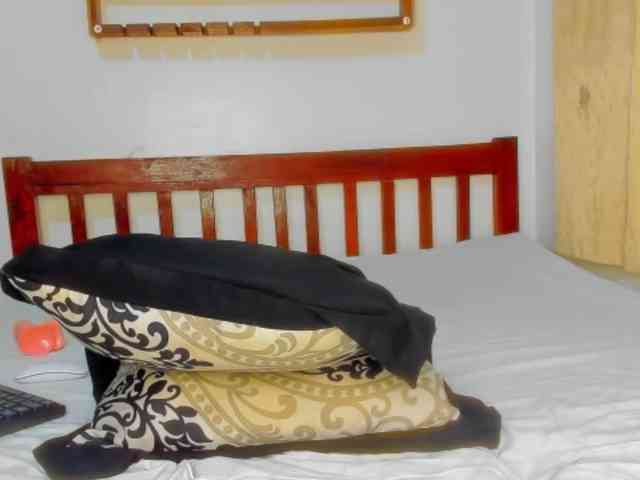 Sam9338 Live Webcam on BongaCams