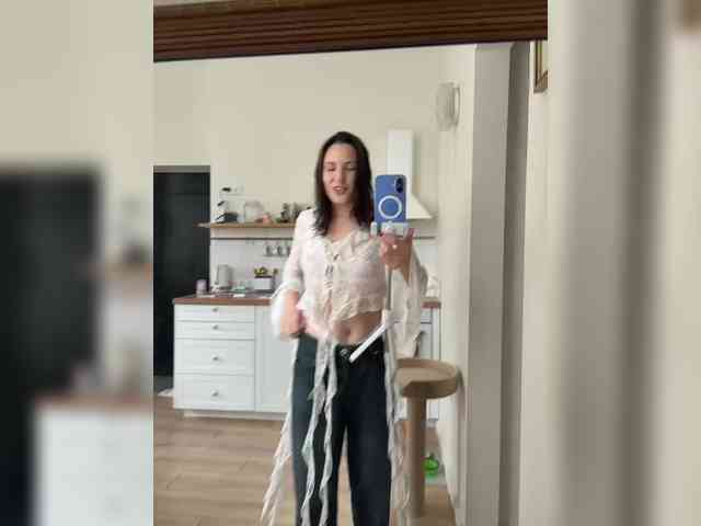 -Your-Michelle- webcam