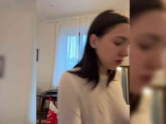 -Your-Michelle- webcam