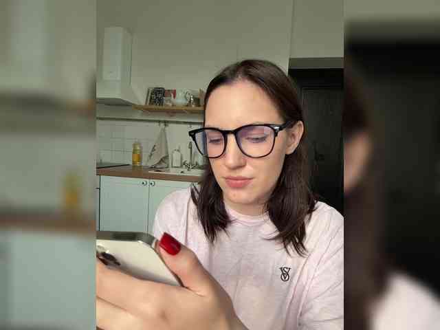 -Your-Michelle- webcam