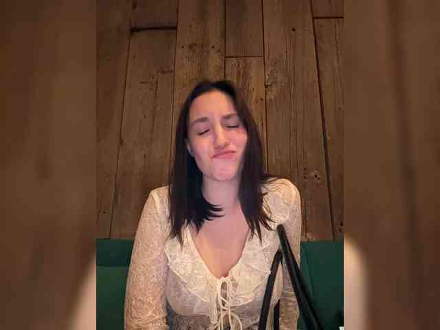 -Your-Michelle- webcam