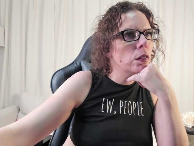 SaraDesireXO's BongaCams show and profile