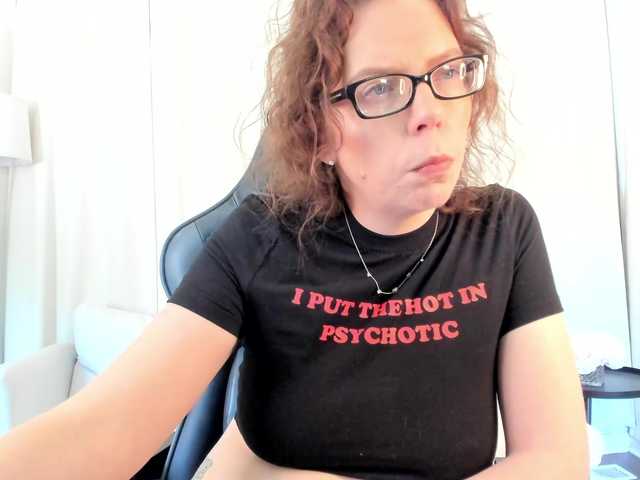 SaraDesireXO's BongaCams show and profile