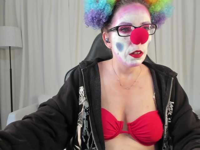 SaraDesireXO's BongaCams show and profile
