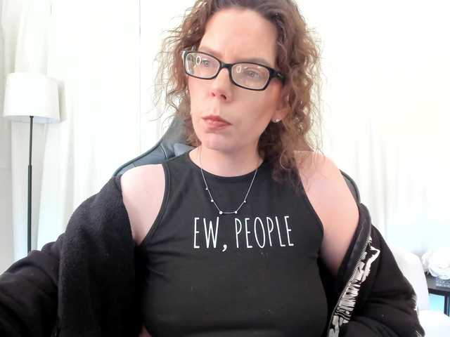 SaraDesireXO's BongaCams show and profile