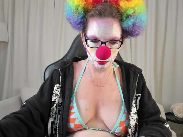 SaraDesireXO's BongaCams show and profile