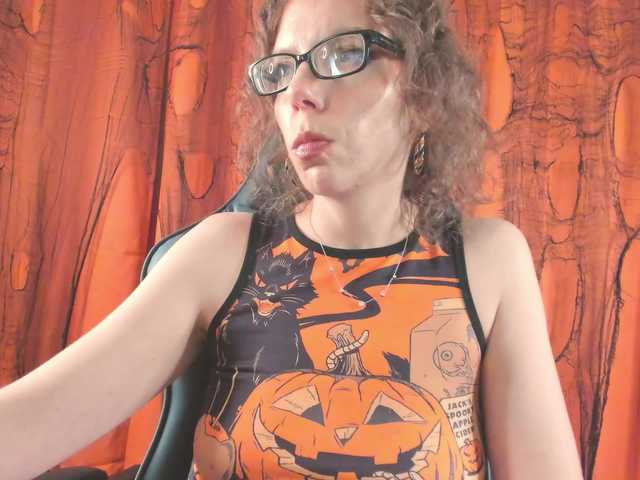 Sexy SaraDesireXO wants you to fuck her body now SaraDesireXO from BongaCams