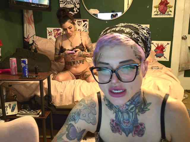 TitiAndCharlie webcam