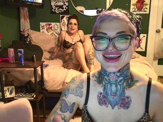 TitiAndCharlie webcam