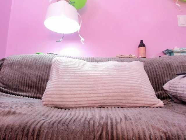 Hiyakasudere's BongaCams show and profile