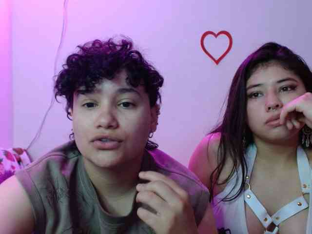 Girls-addicted-cum webcam