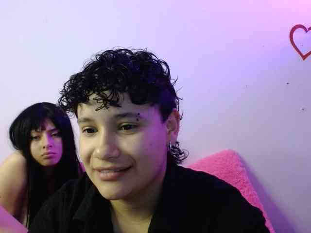 Girls-addicted-cum webcam