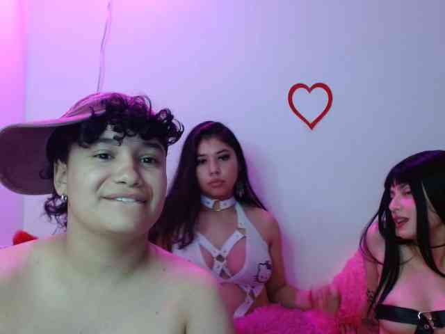Girls-addicted-cum webcam