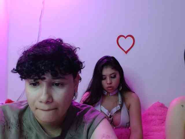 Girls-addicted-cum webcam