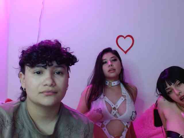 Girls-addicted-cum webcam