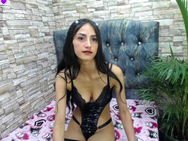 Megan-Noha Live Webcam on BongaCams