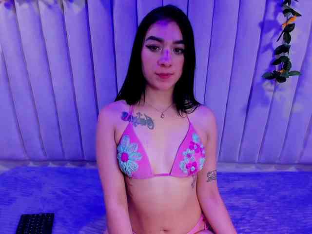 GabyThompson webcam
