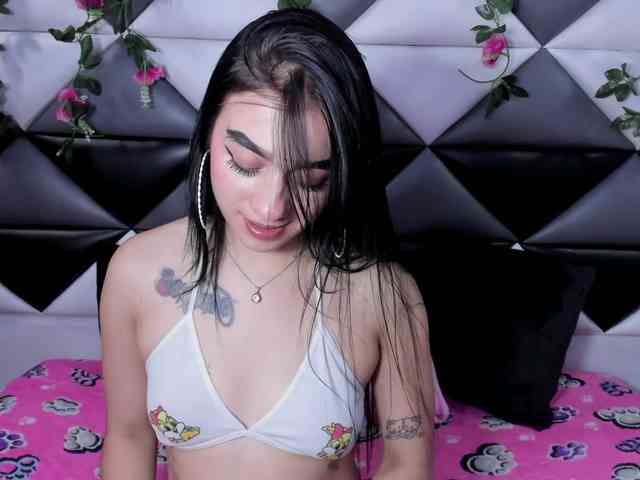 GabyThompson webcam
