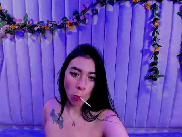GabyThompson webcam