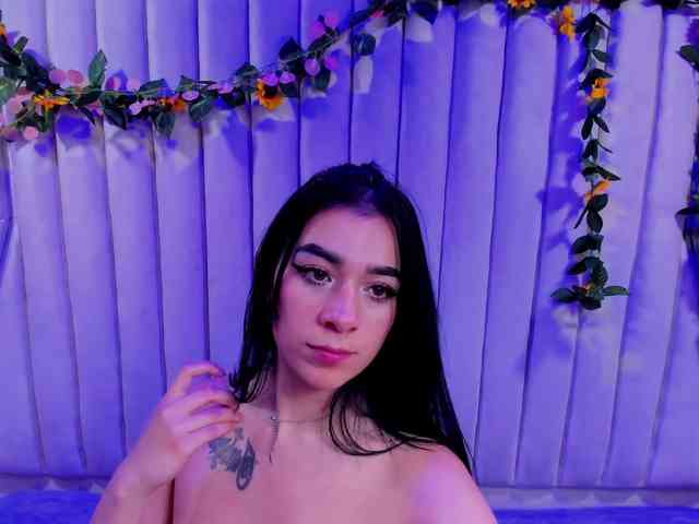 GabyThompson webcam