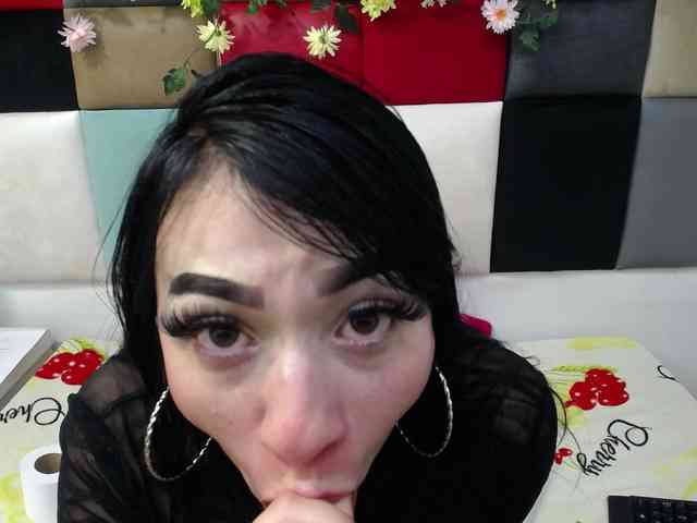 GabyThompson webcam