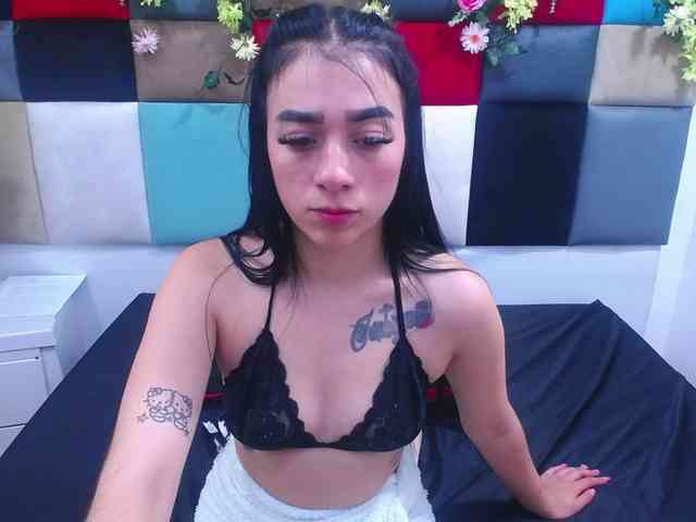 GabyThompson webcam