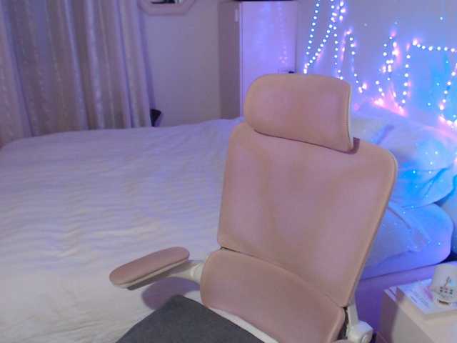 Auri5hot's BongaCams show and profile