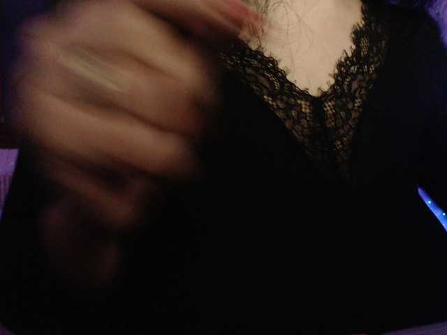 Auri5hot's BongaCams show and profile