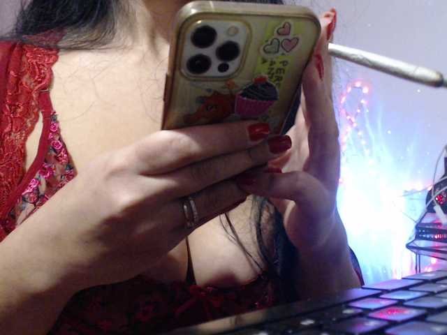 Auri5hot's BongaCams show and profile