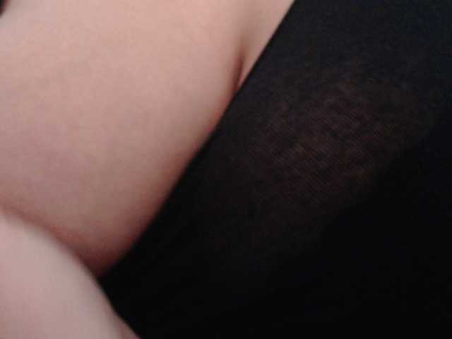 Auri5hot's BongaCams show and profile