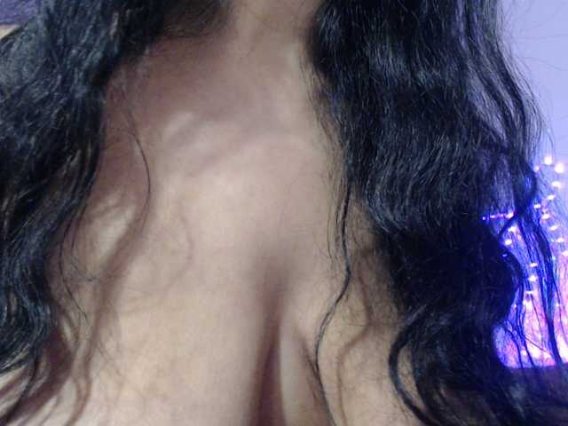 Auri5hot's BongaCams show and profile