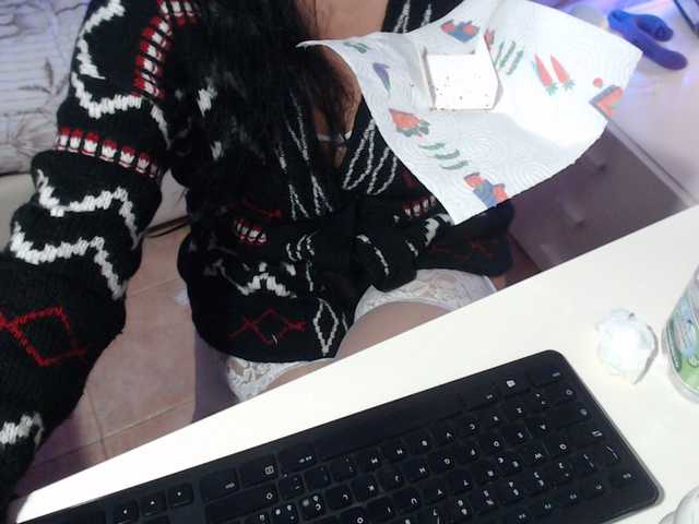 Auri5hot's BongaCams show and profile