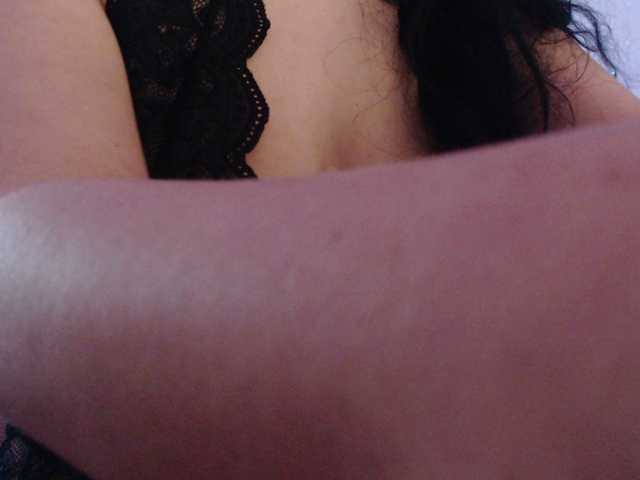 Auri5hot's BongaCams show and profile