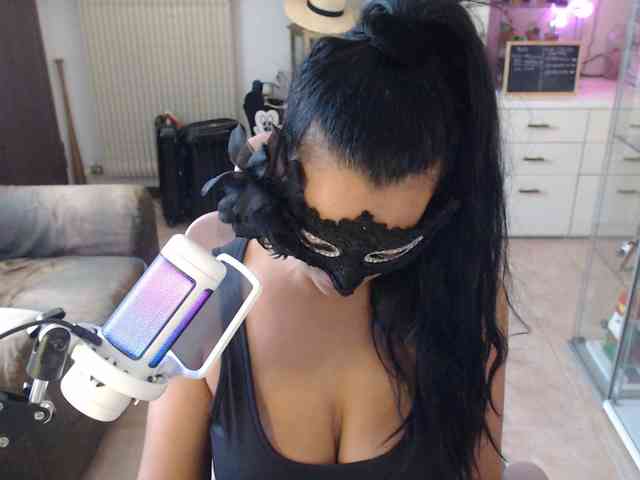 online chatting Auri5hot