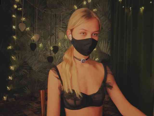 Meeeeow Live Webcam on BongaCams