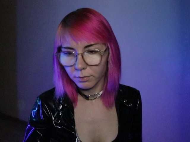 DaisyDuck's BongaCams show and profile