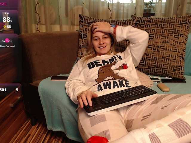 missbella95's BongaCams show and profile