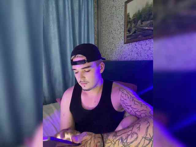 Delevigne Live Webcam on BongaCams