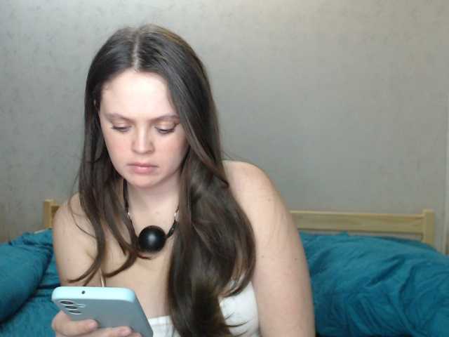 Gummy7bears's BongaCams show and profile