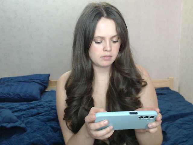 Gummy7bears's BongaCams show and profile